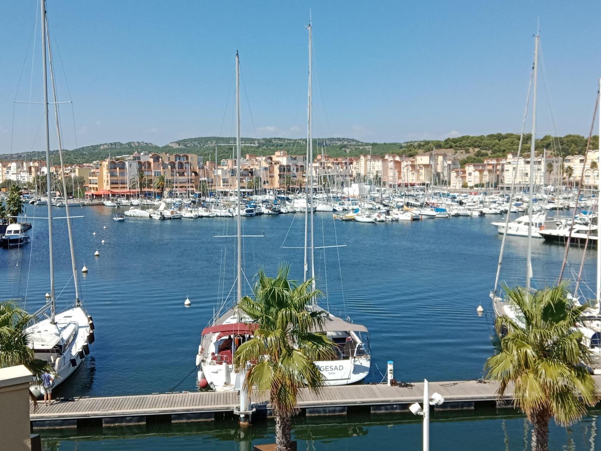 Gruissan Appartement Calme, Vue Sur Port De Plaisance -Clim, Empl.Parking Exterior photo